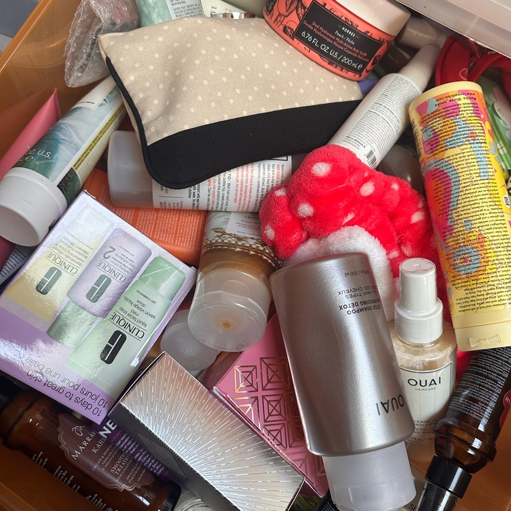 5LBS MYSTERY SKINCARE, MAKEUP & HAIR BUNDLE!!!